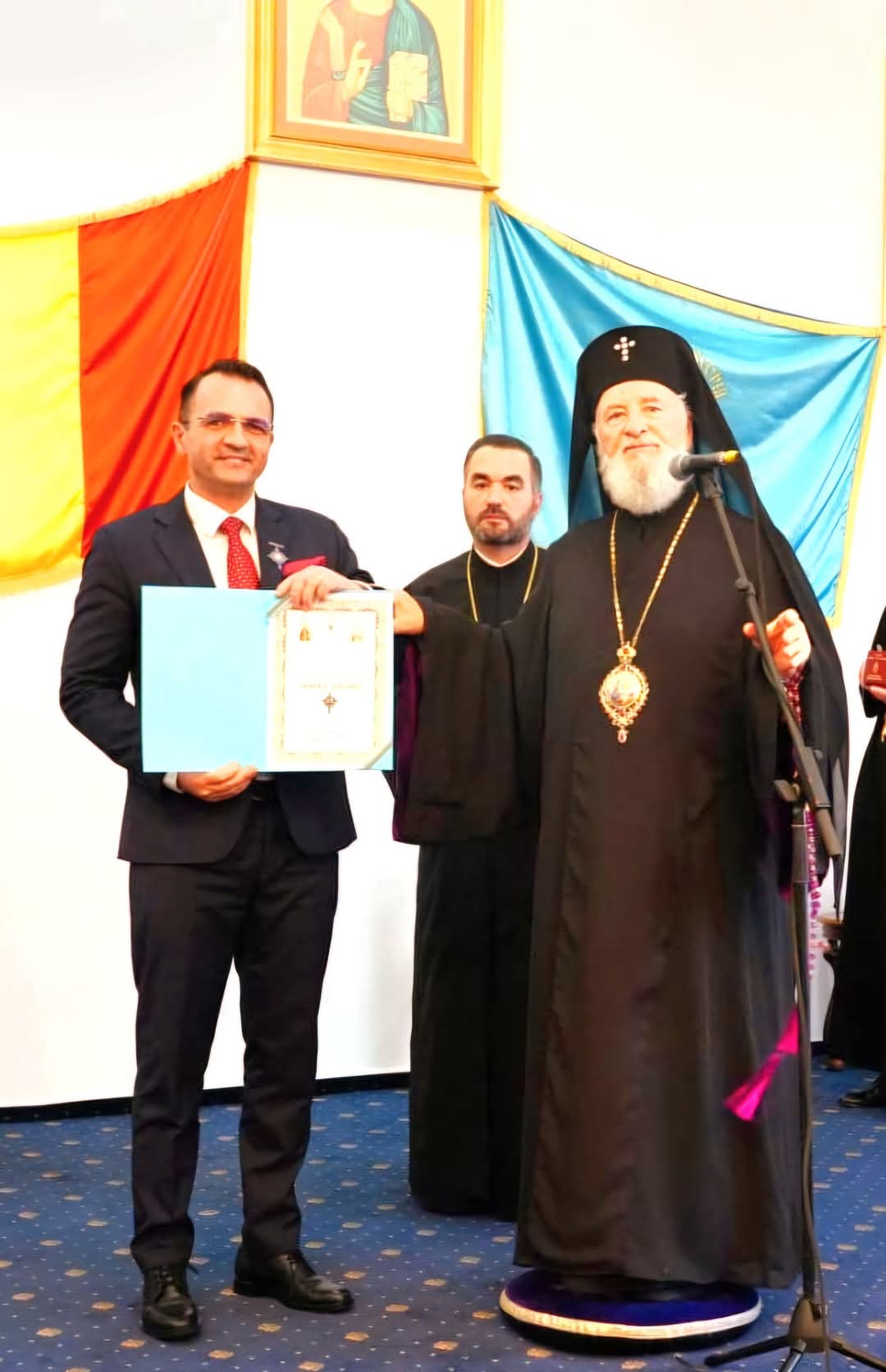 Mitropolitul Nifon a sărbătorit un moment deosebit în cadrul aniversării a 25 de ani de arhipăstorire, acordând distincții deosebite celor care au sprijinit activitatea