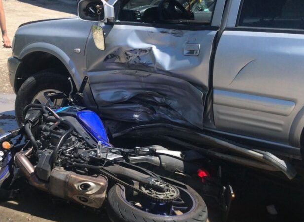 Un motociclist de 16 ani, rănit într-o coliziune cu un autoturism în Târgoviște Un accident rutier grav s-a produs în municipiul Târgoviște, pe Șoseaua Găești, în urma unei coliziuni între un autoturism și o motocicletă.