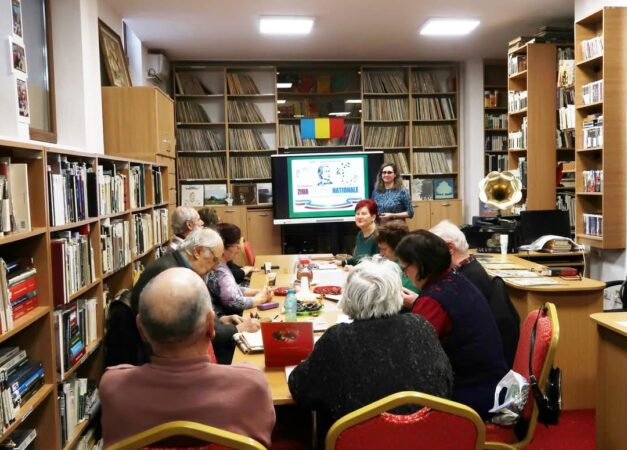 „Anul Eminescu” – 175 de ani de la naștere, celebrat la Biblioteca Județeană Dâmbovița Biblioteca Județeană „Ion Heliade Rădulescu” Dâmbovița a marcat începutul activităților dedicate aniversării a 175 de ani de la nașterea marelui poet Mihai Eminescu