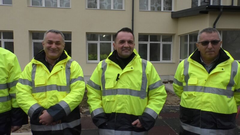 Municipiul Târgoviștea se transformă cu ajutorul fondurilor europene: Investiții de 450 milioane lei pentru dezvoltarea orașului Municipiul Târgoviștea continuă să strălucească pe harta dezvoltării urbane, iar administrația locală a depus cereri de finanțare în valoare de 450.000.000 lei