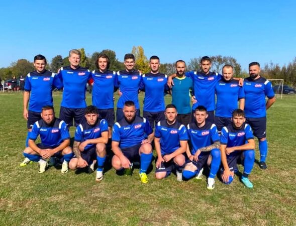 Dinamo Odaia Turcului, pe cale să recupereze terenul pierdut în Liga 5 – Seria Sud Dinamo Odaia Turcului a încheiat turul campionatului în Liga 5 – Seria Sud pe locul 4, dar cu un gust amar, după ce o eroare de procedură a făcut ca echipa să piardă 3 puncte.
