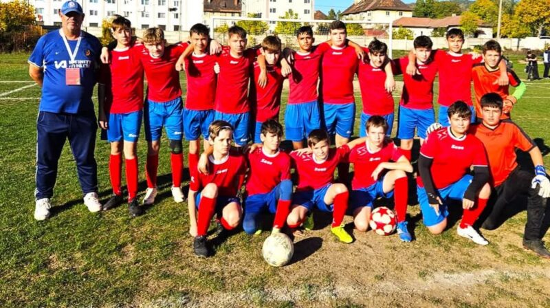 Campionatul Județean al Juniorilor U15 s-a îmbogățit  cu o echipă nouă, dar cu o tradiție puternică în spate: Gloria Doicești.