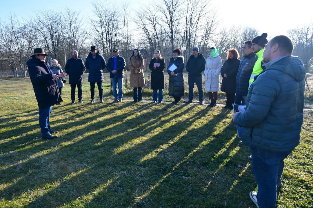 Primarul orașului Răcari, Marius Caravețeanu a anunțat ieri, începutul lucrărilor de reabilitare, modernizare, extindere și echipare a Școlii Gimnaziale Răcari.