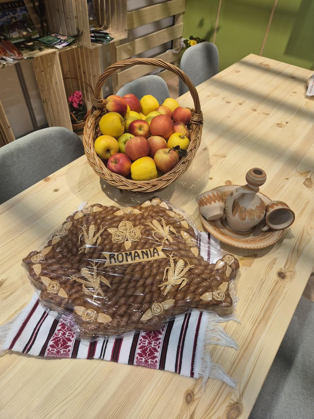 La „Săptămâna Verde 2025” din Berlin, un loc deosebit este ocupat de merele de Cândești, un produs emblematic din județul Dâmbovița, care atrage atenția prin calitatea sa deosebită.