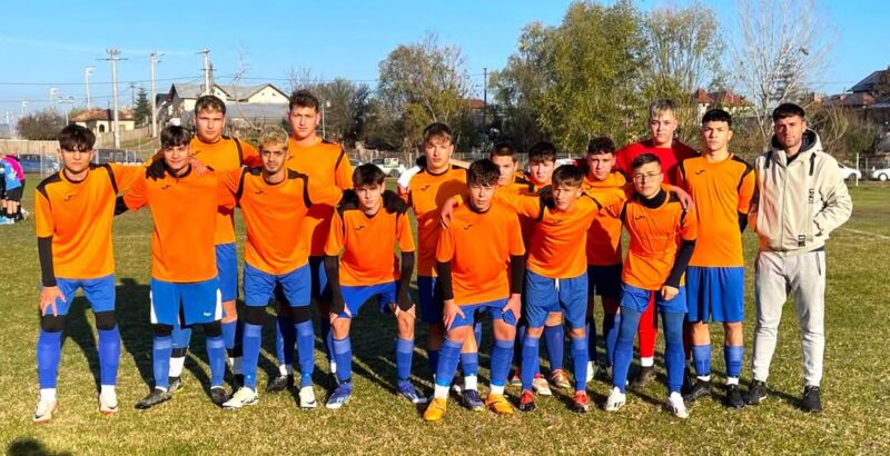 Vânătorul Rățoaia, surpriza din Liga 5: Juniorii U19 strălucesc pe teren Rățoaia, una dintre cele mai mici localități din județ, a ajuns pe harta fotbalului datorită performanței remarcabile a echipei de Juniori U19.