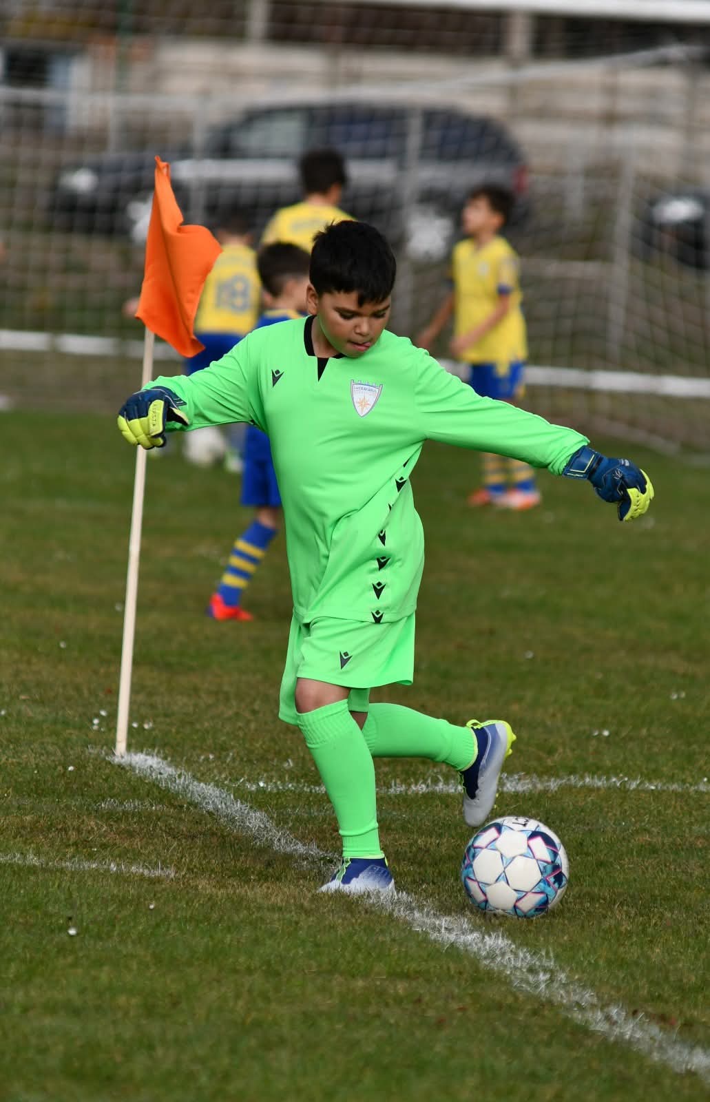 În perioada 13-17 ianuarie 2025, județul Dâmbovița a marcat un moment important pentru fotbalul juvenil, prin acordarea a 1550 de vize anuale cluburilor care participă