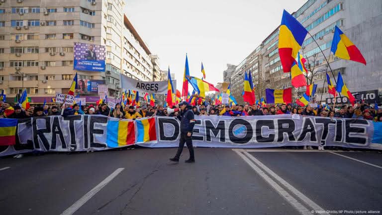 Într-o decizie importantă pentru procesul electoral din România, liberalii și social-democrații au stabilit oficial datele alegerilor prezidențiale din 2025.