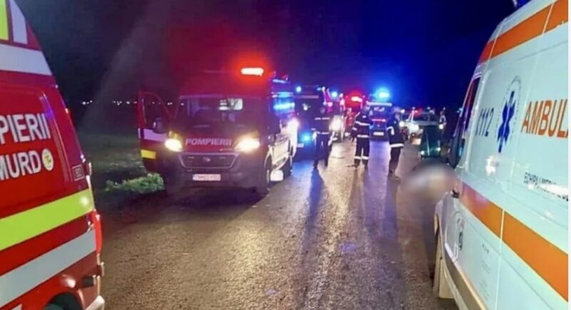 Accidente rutiere în lanț pe drumurile din Dâmbovița Ieri, în județul Dâmbovița, s-au produs două accidente rutiere, în urma căror două persoane au fost rănite.