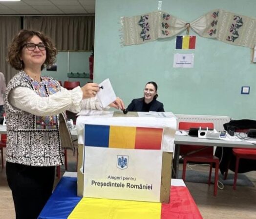 AEP: Peste 4.800 de cereri înregistrate pentru votul în străinătate Autoritatea Electorală Permanentă (AEP) informează că, până la data de 24 februarie 2025, ora 11.00, au fost primite un total de 4.886 de cereri pentru exercitarea dreptului de vot la alegerile prezidențiale din 2025. Dintre acestea