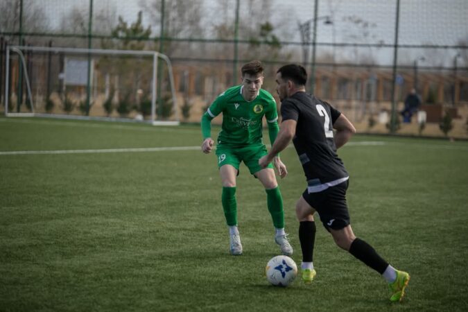 Amical intens: FC Argeș Pitești – Chindia Târgoviște Pe 15 februarie 2025, iubitorii fotbalului vor avea parte de un amical intens între două echipe cu tradiție în fotbalul românesc: FC Argeș Pitești și AFC Chindia Târgoviște.