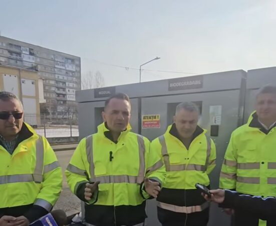 Municipiul Târgoviște a montat 100 de insule ecologice digitalizate pentru un oraș mai curat Târgoviște devine un exemplu de sustenabilitate.Municipiul Târgoviște continuă să progreseze în direcția unui oraș mai curat și mai responsabil față de mediu,