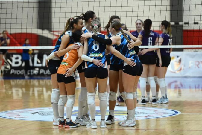 CSM Târgoviște se pregătește pentru play-off-ul Campionatului Național de Volei Feminin CSM Târgoviște își continuă drumul în Campionatul Național de Volei Feminin, pregătindu-se pentru meciurile din play-off. Echipa are programate confruntări importante, care vor decide viitorul în competiție.