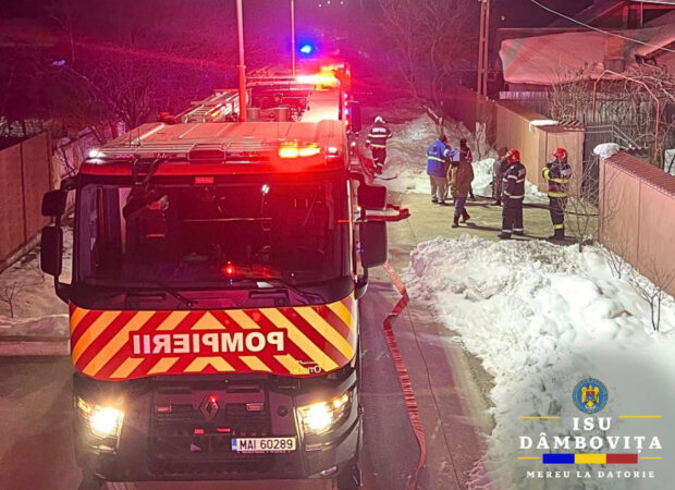 La un pas de tragedie în comuna dâmbovițeană Mogoșani Noaptea trecută, în jurul orei 22:20, pompierii din cadrul Detașamentului de Pompieri Găești au intervenit rapid pentru a stinge un incendiu izbucnit la o anexă gospodărească din comuna Mogoșani, județul Dâmbovița.