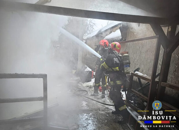 Incendiu la Ulmi, o persoană a fost transportată la spital Pompierii din Târgoviște au fost solicitați să intervină într-un incendiu izbucnit la o anexă gospodărească în localitatea Ulmi.