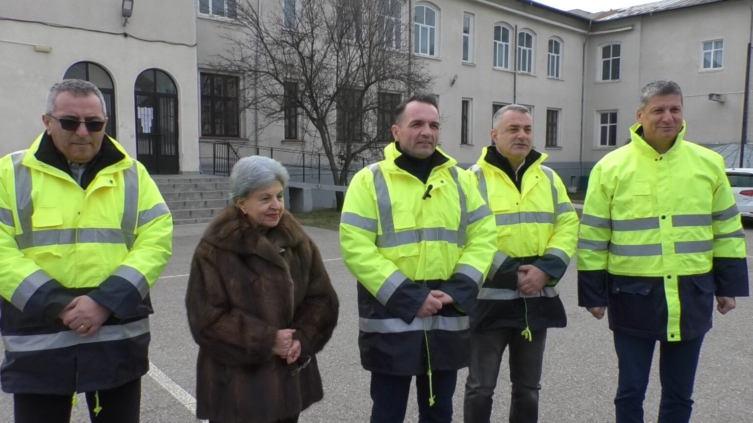 Primăria Târgoviște: Modernizarea Colegiului Economic „Ion Ghica”, cu 30,5 milioane de lei, fonduri europene Primăria Târgoviște a anunțat demararea unui proiect ambițios de modernizare a Colegiului Economic „Ion Ghica”, cu o valoare totală de 30,5 milioane de lei.