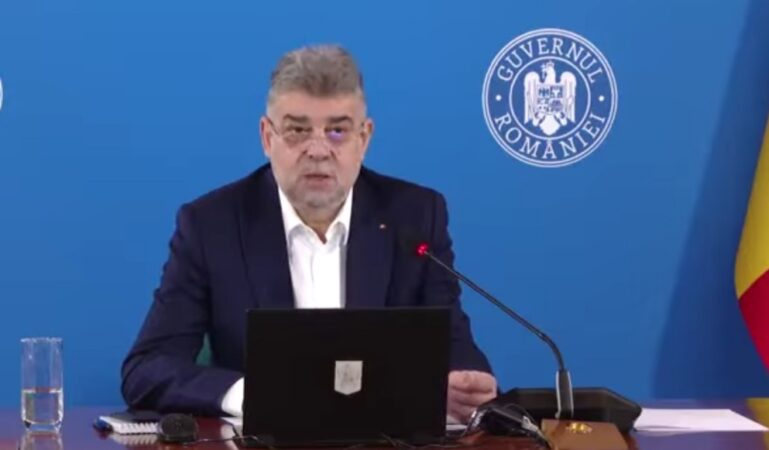 Pensionarii cu venituri mici vor primi un ajutor financiar în valoare de 800 de lei, în două tranșe, în cadrul unui nou program anunțat de Guvern. Premierul Marcel Ciolacu a declarat că măsura va fi implementată rapid, iar primii bani vor ajunge la pensionari înainte de Paștele din acest an.