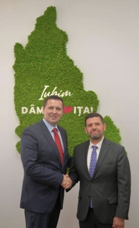 Marian Tănase, noul prefect al județului Dâmbovița În cadrul ședinței de guvern din 27 februarie, Marian Tănase a fost numit în funcția de prefect al județului Dâmbovița. Această numire vine ca o recunoaștere a experienței și implicării sale în administrația locală, Marian Tănase ocupând anterior funcția de subprefect începând din aprilie 2024.