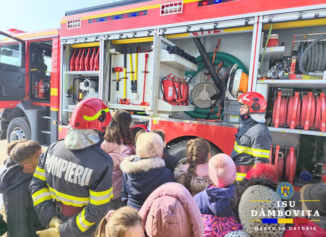 Săptămâna Protecției Civile în județul Dâmbovița.Un om informat este un om protejat!