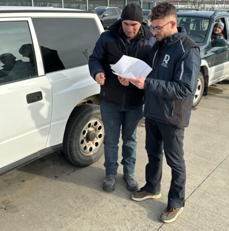 RAR Dâmbovița: Cum se obține Certificatul de Înmatriculare a Vehiculului (CIV) Dacă te pregătești să îți înregistrezi un vehicul adus din altă țară, trebuie să știi că pentru eliberarea Certificatului de Înmatriculare a Vehiculului (CIV) de la Registrul Auto Român (RAR) sunt necesare câteva documente esențiale și câțiva pași simpli.