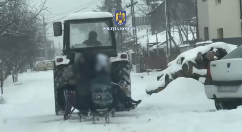 Pericol pe drumuri: Tractorist băut a tras copii pe sănii, la Băleni Ieri, 17 februarie 2025, polițiștii din cadrul Serviciului Rutier Dâmbovița au intervenit într-o situație ce putea avea urmări tragice, pe drumurile din județul Dâmbovița