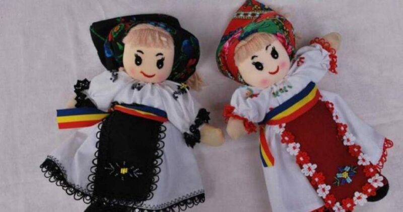 În fiecare an, între 1 și 9 martie, românii sărbătoresc „Zilele Babelor”, o tradiție străveche care marchează lupta simbolică dintre iarnă și primăvară.