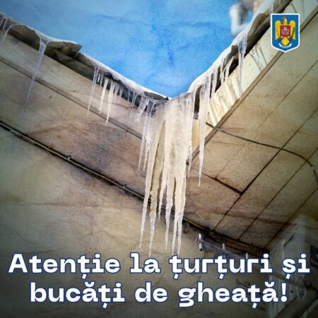 Atenție la țurțuri și gheață! Iarna vine cu peisaje frumoase, dar și cu riscuri ascunse. Pe lângă bucuria zăpezii, este important să fim conștienți de pericolele pe care le pot reprezenta bucățile de gheață desprinse de pe acoperișuri și fațade.