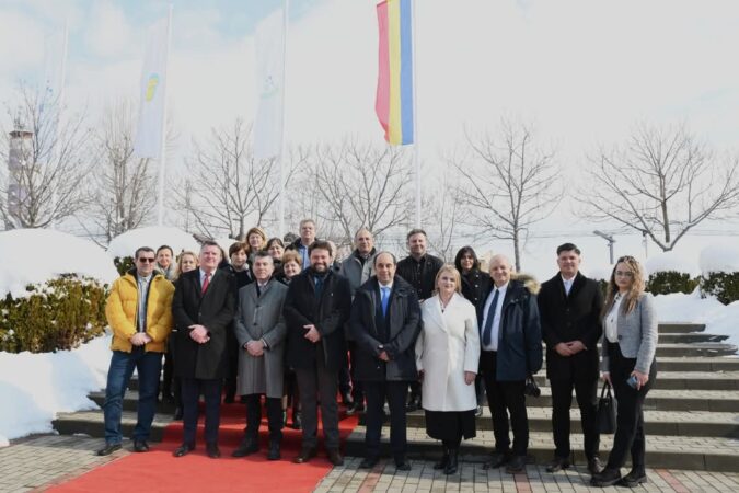 Universitatea „Valahia” din Târgoviște consolidează legăturile europene în educație printr-un eveniment diplomatic de excepție Universitatea „Valahia” din Târgoviște a fost gazda unui eveniment internațional deosebit, care a marcat un pas important în consolidarea colaborării educaționale europene.