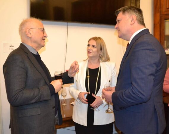 Vizită oficială la Universitatea „Valahia” din Târgoviște: Ambasadorul Portugaliei și delegația din Tomar încep noi colaborări academice și culturale Universitatea „Valahia” din Târgoviște are plăcerea de a anunța organizarea unei vizite oficiale deosebite, ce va aduce împreună Ambasadorul Portugaliei î