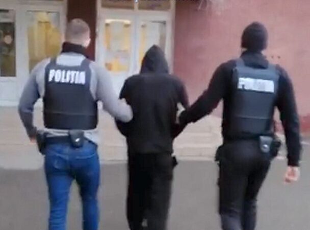 Tânăr reținut pentru conducere fără permis și refuz de prelevare a probelor biologice Pe 24 martie 2025, un tânăr de 24 de ani, a fost reținut pentru 24 de ore, fiind cercetat pentru infracțiunile de conducere fără permis și refuzul prelevării de mostre biologice