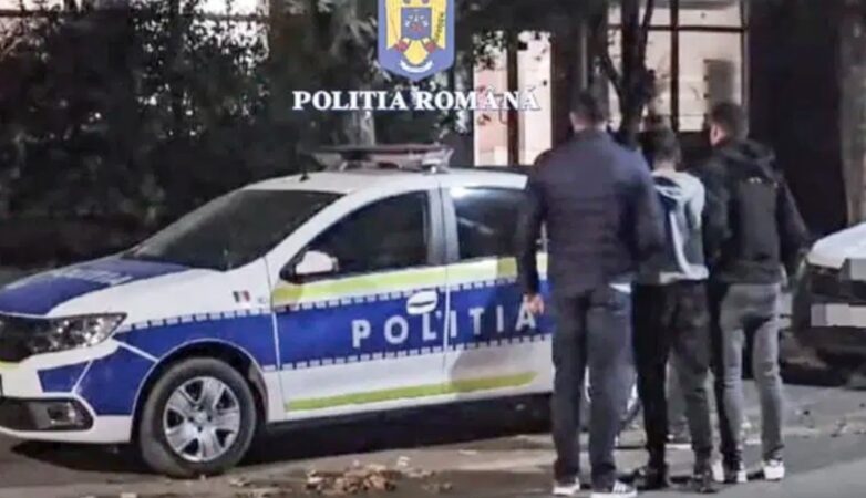 Arestat pentru tâlhărie după ce a agresat o persoană și i-a furat banii Polițiștii din cadrul Secției nr. 13 Poliție Rurală Titu au fost sesizați prin SNUAU 112 de către un bărbat de 59 de ani din comuna Potlogi,