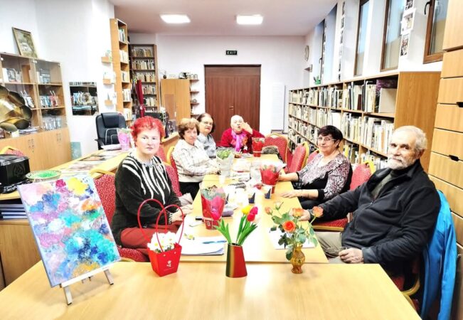 „Primăvara în acorduri muzicale și povești de mărțișor” la Biblioteca Județeană Dâmbovița Ieri, 4 martie 2025, Clubul Seniorilor de la Sala Multimedia a Bibliotecii Județene Dâmbovița a fost gazda unui eveniment plin de căldură și tradiție, dedicat primăverii.