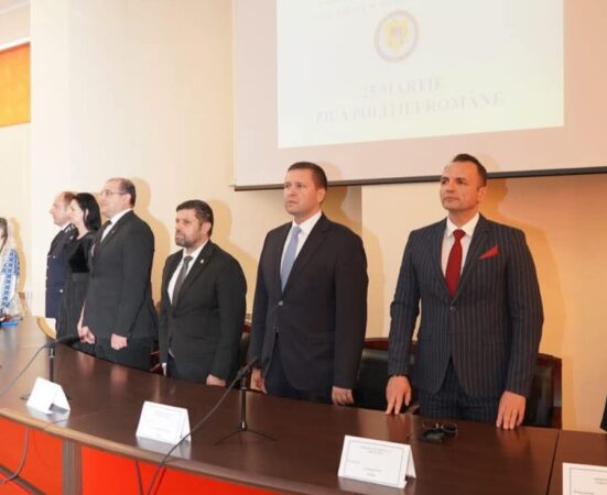 Președintele CJ Dâmbovița, Corneliu Ștefan: La mulți ani tuturor polițiștilor! Mulțumim pentru eforturile și sacrificiile voastre! Președintele Consiliului Județean Dâmbovița, Corneliu Ștefan, a transmis un mesaj emoționant cu ocazia Zilei Poliției Române: „ De Ziua Poliției Române,