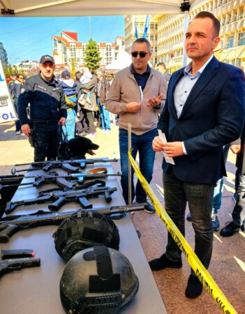 Ziua Poliției Române a sărbătorită la Târgoviște în Piața Tricolorului. Sâmbătă, 22 martie 2025, municipiul Târgoviște  a gazduit un eveniment special,