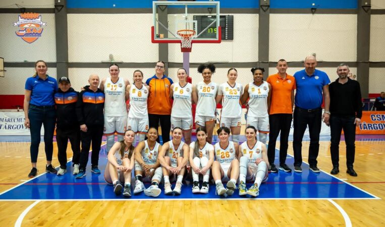 CSM Târgoviște a obținut o victorie convingătoare în fața CSU Brașov Ieri, echipa de baschet CSM Târgoviște a reușit o victorie extraordinară în deplasare, în fața celor de la CSU Brașov, cu scorul final de 101-23. Cu o apărare imbatabilă și un atac devastator, fetele noastre au dominat meciul de la început până la sfârșit, demonstrând o formă excelentă în această fază a competiției.