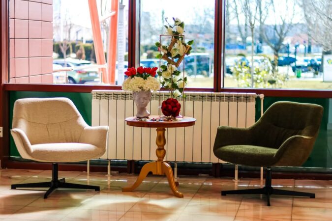 Campusul Universității Valahia, decorat pentru primăvară! Campusul Universității „Valahia” din Târgoviște a fost transformat într-un loc plin de culoare și energie pozitivă cu ocazia veniri primăverii!