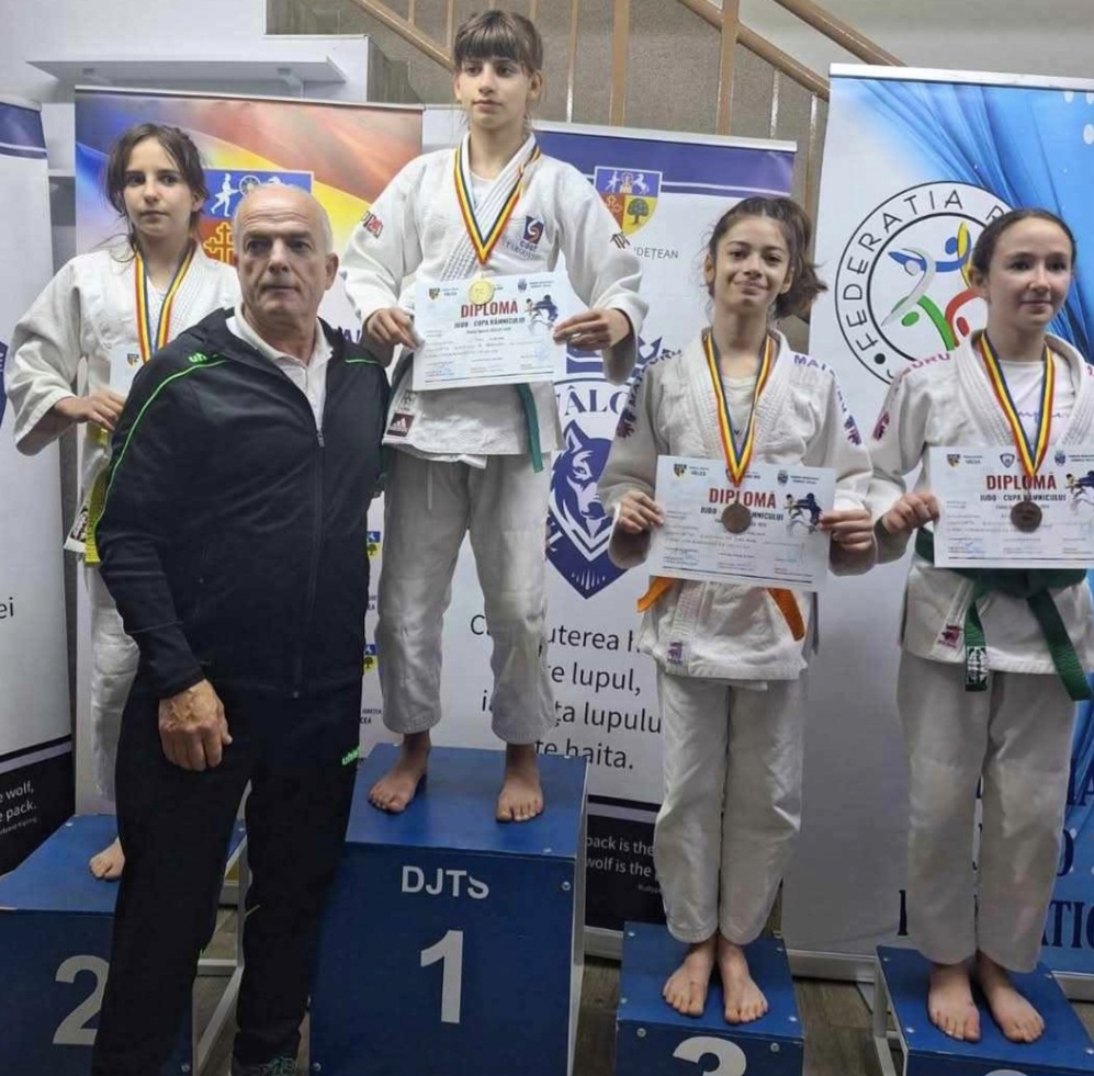 Judocanii Clubului Sportiv Târgoviște au demonstrat din nou valoare și determinare, obținând rezultate impresionante la Cupa Râmnicului, desfășurată pe 15 martie 2025, la Râmnicu Vâlcea