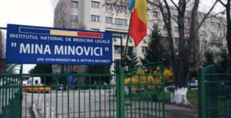 Polițiștii dâmbovițeni au descins la Institutul Național ” Mina Minovici” Ieri dimineață, 31 martie a.c., polițiștii din cadrul Serviciului Investigații Criminale, sub coordonarea unui procuror de la Parchetul de pe lângă Judecătoria Târgoviște, au pus în executare un mandat de percheziție domiciliară la la sediul unei instituții medicale din București, Institutul Național de Medicină Legală " Mina Minovici".