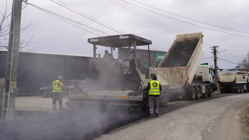 Președintele Consiliului Județean Dâmbovița, Corneliu Ștefan, a declarat că investițiile în infrastructura rutieră sunt esențiale pentru dezvoltarea județului