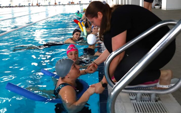 Pregătire pactică la Complexul Turistic de Natație pentru studenții Universității Valahia Universitatea Valahia din Târgoviște pune un accent deosebit pe pregătirea practică a studenților în domeniul educației fizice .