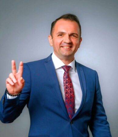 Primarul Daniel Cristian Stan: Târgoviște se impune ca lider național în atragerea fondurilor europene Primarul municipiului Târgoviște, Daniel Cristian Stan, a anunțat o nouă realizare remarcabilă pentru oraș, care se află pe primul loc la nivel național în atragerea de fonduri europene,