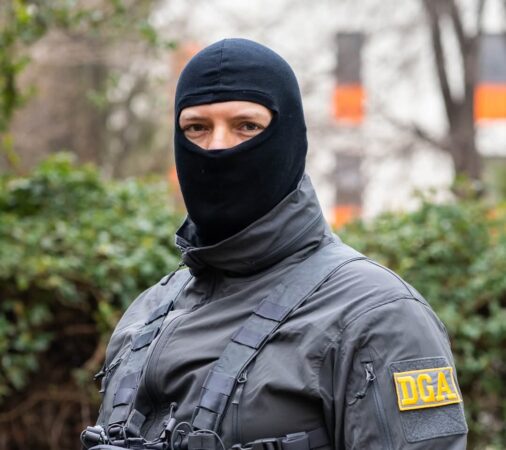Campania DGA: Stop Corupției! Integritate pentru viitorul nostru Direcția Generală Anticorupție (DGA) a lansat o campanie națională de informare și educație, intitulată „Stop Corupției! Integritate pentru viitorul nostru”, în cadrul căreia încurajează cetățenii să respingă orice formă de mită, favoruri sau aranjamente ilegale.