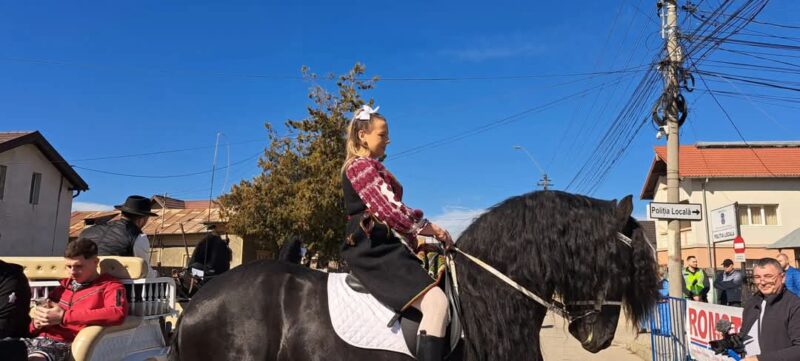 Primarul Daniel Cristian Stan, alături de comunitatea bulgară din Târgoviște la „Tudorița” – Paștele Cailor Primăvara a venit cu un eveniment plin de tradiție și culoare la Târgoviște. Primarul Daniel Cristian Stan a fost prezent la „Tudorița” sau „Paștele Cailor”