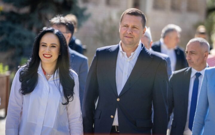 Program social de amploare: 2.000 de localități rurale, inclusiv din Dâmbovița, vor beneficia de servicii integrate pentru asistență socială, medicală și educațională Ministerul Muncii, Familiei, Tineretului și Solidarității Sociale a lansat procesul de selecție pentru programul „Furnizare de servicii integrate în comunitățile rurale”