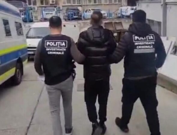 Polițiștii din cadrul Poliției Municipiului Târgoviște au reușit să identifice și să rețină un tânăr de 26 de ani bănuit de tentativă de tâlhărie calificată
