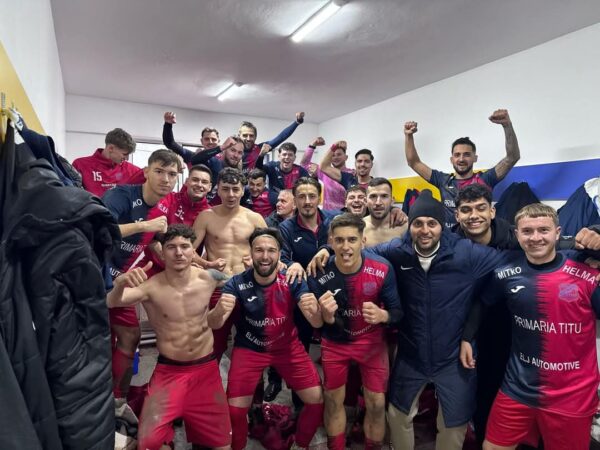 Urban Titu își păstrează speranțele pentru play-off-ul Ligii 3 cu un punct valoros în deplasare Echipa Urban Titu a obținut un punct important în deplasare, ieri, remizând 1-1 cu CSL Ștefăneștii de Jos.