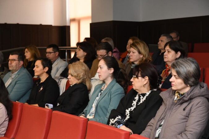 Universitatea „Valahia” din Târgoviște a găzduit un eveniment important despre educația globală și dezvoltarea durabilă Universitatea „Valahia” din Târgoviște a organizat un eveniment de excepție în Sala Senatului, dedicat analizei impactului clasamentelor globale asupra instituțiilor