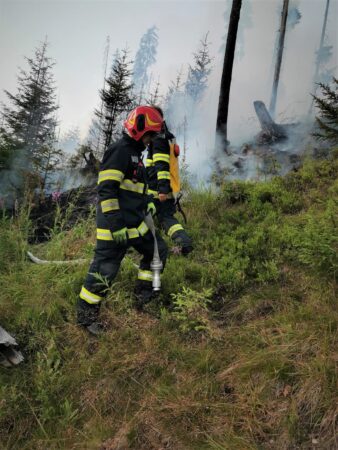 1 Mai în siguranță, recomandări din partea pompierilor dâmbovițeni Pentru a asigura o gestionare eficientă a situațiilor de urgență care pot apărea în perioada minivacanței de 1 Mai, pompierii din cadrul ISU Dâmbovița sunt pregătiți să intervină cu tehnica specifică din dotare, atât pentru acordarea asistenței medicale de urgență, cât și pentru gestionarea celorlalte tipuri de misiuni din competență.
