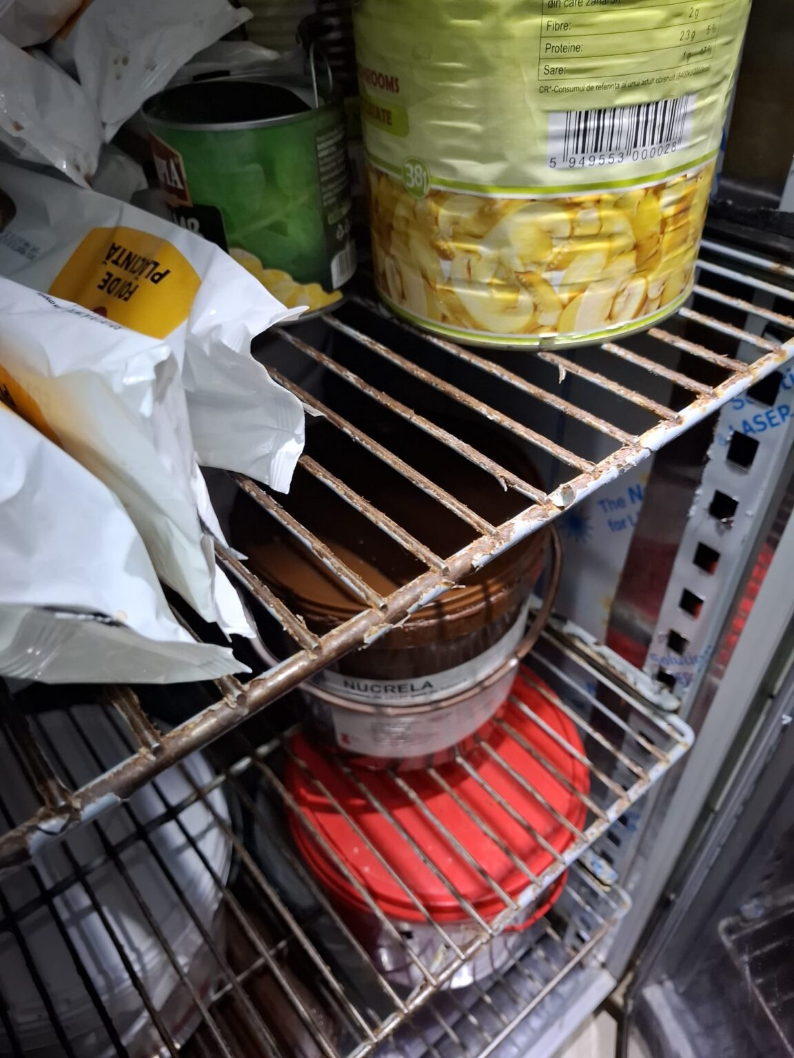 Amenzi de peste 400.000 de lei aplicate de DSVSA Dâmbovița pentru nereguli în domeniul alimentar În primele trei luni ale anului 2025, inspectorii Direcției Sanitar-Veterinare și pentru Siguranța Alimentelor (DSVSA) Dâmbovița au efectuat un total de 404 controale oficiale