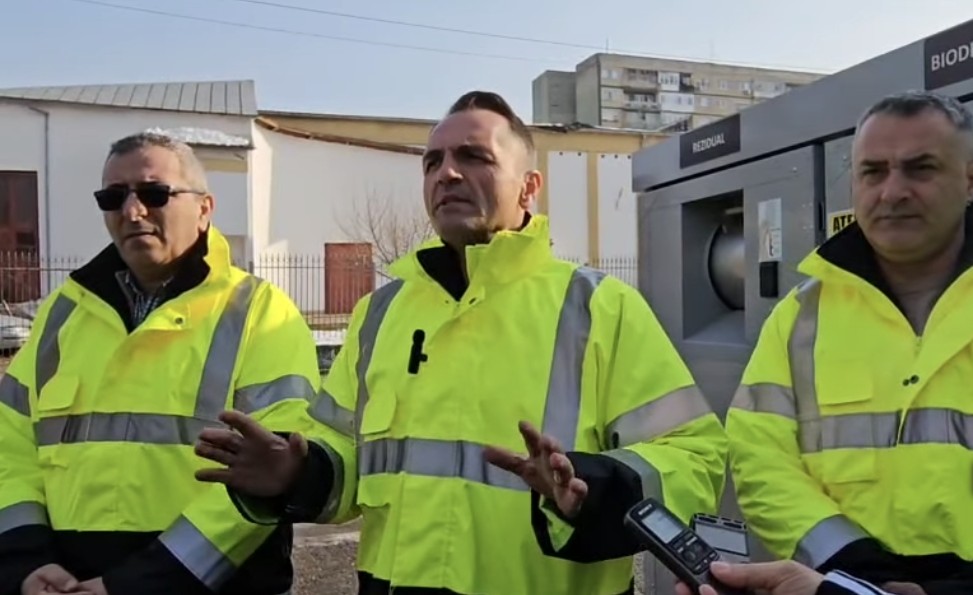 Primarul municipiului Târgoviște, Daniel Cristian Stan, face apel la târgovișteni pentru a participa la campania de colectare a deșeurilor voluminoase desfășurată în perioada 7-12 aprilie 2025.