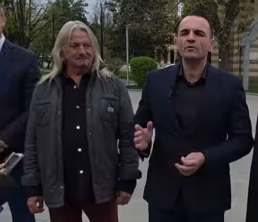 Primarul Daniel Cristian Stan vă invită joi la „Calea Luminii”, un eveniment simbolic în inima Târgoviștei „Calea Luminii” transformă Târgoviștea într-un oraș al speranței și credinței. Joi, 18 aprilie, începând cu ora 18:00, târgoviștenii și dâmbovițenii